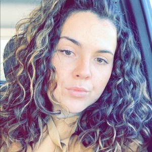 Meet your Posher, Ali